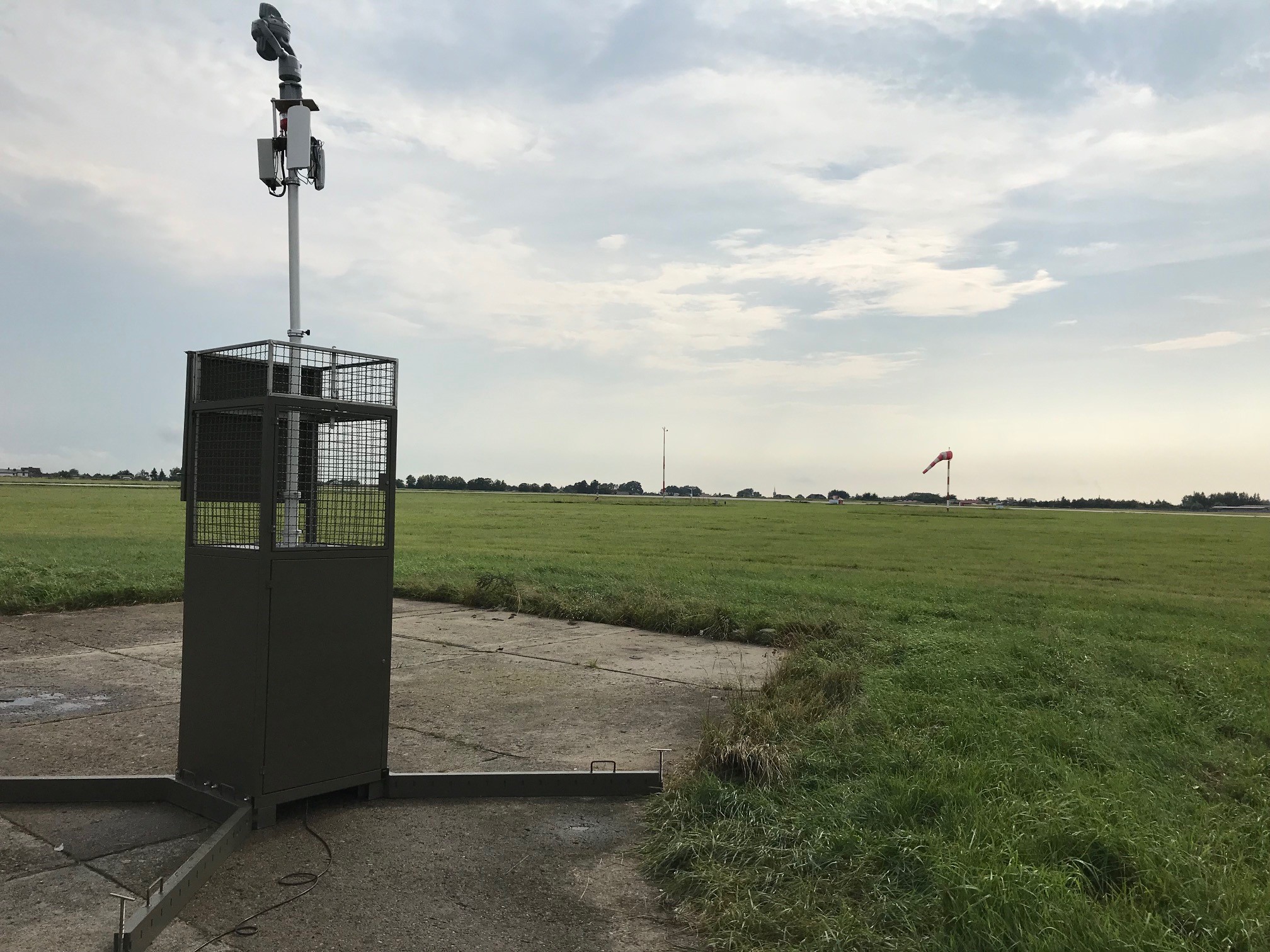 Mobile observation towers